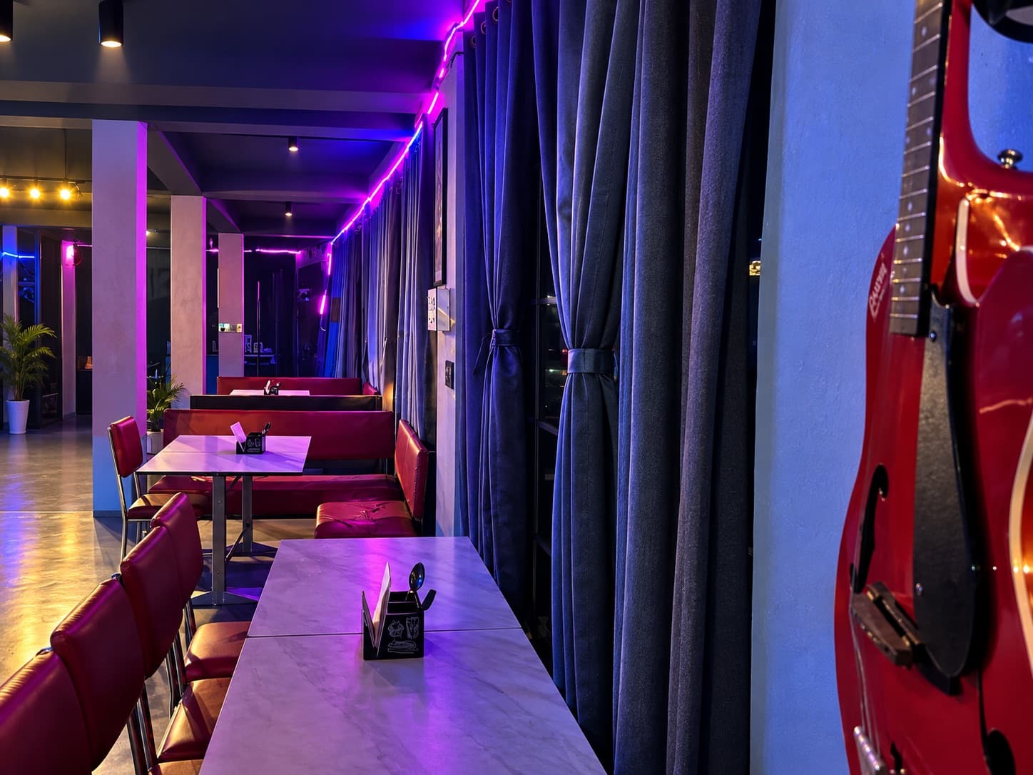 Inside The Retro Cafe 4